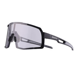 Gafas Deportivas XQ622 con Marco TR90 Antivaho y Almohadillas Nasales Ajustables para Ciclismo, Running y Uso al Aire Libre para Hombres - Product Image 1
