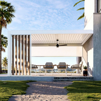 Pergola autonome à lames orientables avec structure en aluminium gris clair et toit plat rigide pour l'aménagement extérieur résidentiel ouvert