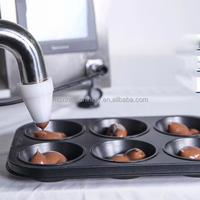 Machine à décorer les gâteaux Moxin à haute efficacité pour lisser et façonner le fondant