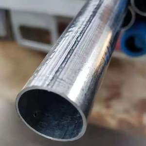 Tubería galvanizada en caliente Q235B con alto contenido de zinc, diámetro exterior de 44 mm, espesor de pared de 2,4 mm, 6 m, para valla de jardín, antirrobo y duradera - Product Image 5
