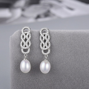 S925 Sterling Silver Gold Freshwater Pearl Set Exquisite Geometric Necklace Earrings Fashionable Women's Jewelry Gift - Product Image 3