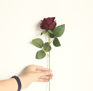 Haute qualité unique velours <span class=keywords><strong>Rose</strong></span> fleurs fleurs artificielles velours <span class=keywords><strong>Rose</strong></span> pour mariage <span class=keywords><strong>Rose</strong></span> cabine téléphonique mariage décor fleur - Product Image 6