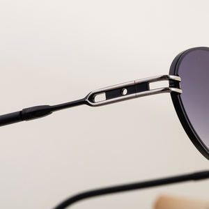 <span class=keywords><strong>Gafas</strong></span> <span class=keywords><strong>de</strong></span> <span class=keywords><strong>Sol</strong></span> <span class=keywords><strong>de</strong></span> moda <span class=keywords><strong>de</strong></span> diseñador para mujer al por mayor con protección UV400 logotipo personalizado marco <span class=keywords><strong>de</strong></span> metal ovalado verde <span class=keywords><strong>gafas</strong></span> <span class=keywords><strong>de</strong></span> <span class=keywords><strong>sol</strong></span> <span class=keywords><strong>de</strong></span> moda - Product Image 2