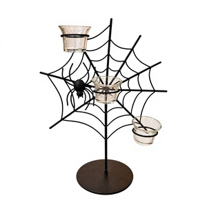 Portavelas Vintage de Halloween, Portavelas de Hierro Negro con Diseño de Telaraña, con Tres Soportes de Vidrio para Decoración del Hogar en Halloween - Product Image 1