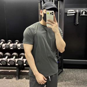 All'ingrosso T-shirt sportiva ad asciugatura rapida a maniche corte da uomo vestiti estivi da corsa magliette da Fitness per gli uomini - Product Image 5
