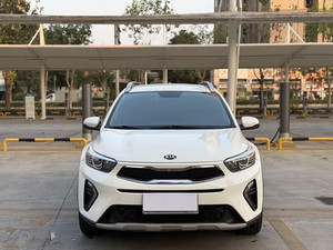 Kia Stonic 2022 d'occasion, SUV 1.4L CVT, toit ouvrant, 5 portes, 5 places, essence, crossover compact - Product Image 3