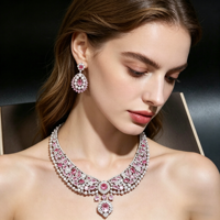 Ensemble de bijoux de mariée XM S263 en plaqué platine de luxe avec zircon cubique rose et imitation perle, collier et boucles d'oreilles pour femmes, cadeau de mariage