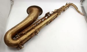 Saxophone ténor à trois rails doubles, style vintage patiné, Eastern Music Coffee - Product Image 6