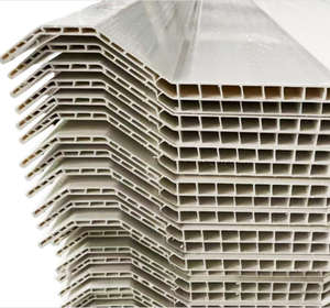 Tuiles UPVC ignifugées utilisées industrielles <span class=keywords><strong>Isolation</strong></span> en <span class=keywords><strong>PVC</strong></span> Tôle <span class=keywords><strong>de</strong></span> toiture creuse Composite à double paroi Tuiles ondulées creuses - Product Image 1