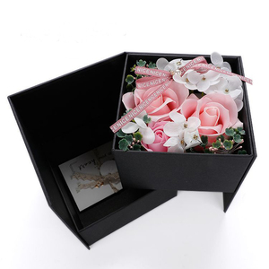 Coffret Cadeau Romantique de Roses <span class=keywords><strong>Savon</strong></span> Rotatives Personnalisées, Idéal pour la Saint-Valentin, Anniversaire, <span class=keywords><strong>Mariage</strong></span>, avec Collier et Parfum - Product Image 2