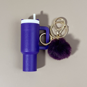 Nuevo Llavero con Diseño de Copa Rompehielos de Color Sólido y Pompón, Llavero Promocional con Diseño de Copa Campeón de Colores Simples y Puros - Product Image 5