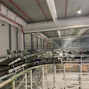 Smistatore a Nastro Incrociato Truelisort con Flusso Ottimizzato, Soluzione di Smistamento Intelligente per Operazioni di Pacchi ad Alto Volume - Product Image 5