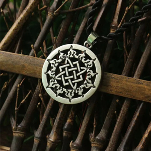 kleine vierkante Svarog-hanger. Sterrenamulet hanger, antieke Slavische talisman hanger, sieraden, heidens mannenketting - Product Image 2