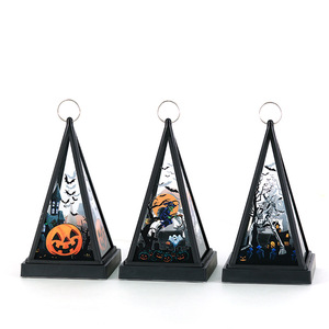 Mini lanterne de tente de sorcière, lumière LED pyramidale avec scènes effrayantes pour une nuit d'Halloween magique, lampe LED d'Halloween - Product Image 1