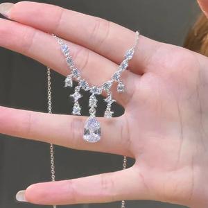 สร้อยคอเงินแท้ S925 ประดับพู่ห้อยเพชรระยิบระยับ ดีไซน์หรูหรา สำหรับผู้หญิง เครื่องประดับสุดพรีเมียม - Product Image 1