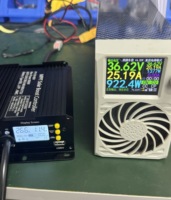 Contrôleur de charge solaire MPPT 30A 1080W avec écran LCD, sortie max 30A, entrée 13-60V, efficacité 95%-98%, refroidissement intelligent, protection complète pour