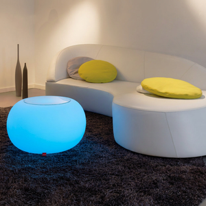 Duurzame luxe cocktailtafel met LED-stoelen, 16 kleuren veranderende verlichting, meubels, gloeiende LED bartafel en stoelenset voor thuis. - Product Image 1
