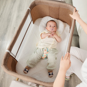 Ensemble de literie pour lit nid pour bébé à commande intelligente avec coussin respirant à baldaquin en cinq étapes et lit électrique à prise européenne - Product Image 5