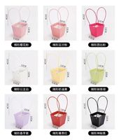 Tas bunga mawar kertas trapesium tahan air daur ulang kualitas tinggi desain bunga mewah tas hadiah belah ketupat timbul laminasi
