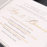 Carte d'invitation de mariage 3D personnalisée avec monogramme en acrylique doré, page intérieure imprimée en feuille d'or de luxe, papier pliable blanc