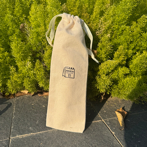 Pochette cadeau en coton biologique certifié GOTS, écologique, avec logo personnalisé imprimé, pour bougies, sac à cordon promotionnel anti-poussière - Product Image 3