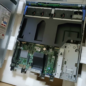 Dell EMC PowerEdge R750xs รุ่นที่ 3 Intel Xeon Scalable 2U แบบสองซ็อกเก็ต 16 DDR4 RDIMMS 3200 MT/s รับประกัน 3 ปี - Product Image 5