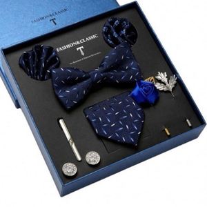 2023 Custom Promotional Men's Luxury Gift Set High Quality 5pcs Scarf Gloves Tie Gift Box Boutique Belt Paper Silk Screen - Product Image 1
