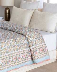 Couvre-lit réversible en coton floral imprimé à la main, couette d'été douce, jeté de lit, décoration style ferme - Product Image 1