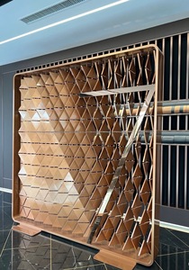Écran en acier inoxydable de style marocain arabesque contemporain d'inspiration asiatique avec motif dragon et phénix - Product Image 3