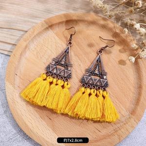 Boucles d'oreilles pendantes Unionen 1077 rétro bohème géométriques à franges, tissées à la main, micro-inserts, tendance pour femmes, en alliage hypoallergénique - Product Image 2