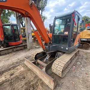Mini-excavatrice Doosan DX60-9C de couleur orange, type chenillé, machine de construction d'occasion avec boîte de vitesses, moteur, pompe, 6000 kg, Corée - Product Image 2