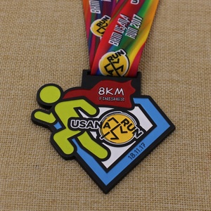 Medalla de acabado <span class=keywords><strong>USANA</strong></span> Run de 8km con esmalte de color negro personalizado con ilustraciones gratuitas - Product Image 2