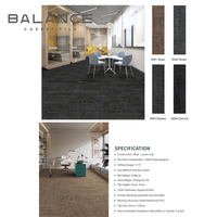 Tapis d'hôtel de luxe PP Nylon Jacquard Tapis de bureau commercial Carreaux de sol en PVC Tapis carré 50x50 25x100