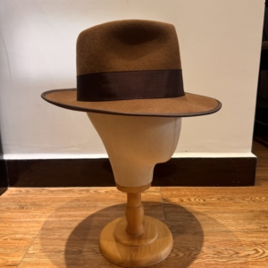 <span class=keywords><strong>Chapeau</strong></span> Fedora <span class=keywords><strong>Borsalino</strong></span> en <span class=keywords><strong>feutre</strong></span> de fourrure de lapin fait main de qualité supérieure pour homme, <span class=keywords><strong>chapeau</strong></span> Trilby élégant pour homme - Product Image 4