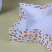 Boîte-cadeau transparente personnalisée en forme d'étoile avec couvercle bronzant pour présentations de produits sur papier