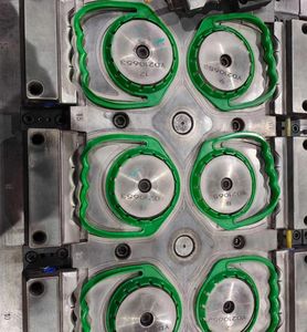 Tùy chỉnh 8 khoang ép phun nắp nhựa khuôn mẫu cho xử lý chai Bìa - Product Image 5