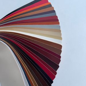 جلد صناعي من البولي فينيل كلوريد بسمك 1.2 مم مقاوم للماء ومقاوم للتآكل وقابل للتمدد لتزيين السيارات والأرائك والأثاث الخارجي والملابس والحقائب بسعر المصنع - Product Image 2