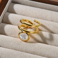Bague en laiton plaqué or 18 carats sertie de nacre blanche et de motifs ajourés multicouches, bijoux pour femmes, vente en gros