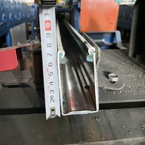 Thanh Trượt Dẫn Hướng 7.5Cm Bằng Thép Không Gỉ Cửa Cuốn Theo Yêu Cầu Bằng Cao Su - Product Image 2