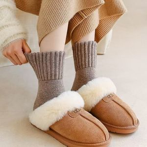 Chaussettes mi-mollet chaudes pour femmes, en tissu éponge épais, thermiques, automne-hiver, style coréen, nouveau design 2025 - Product Image 1
