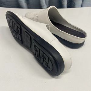 Nuevas Pantuflas de Verano para Hombre, Pantuflas Casuales Transpirables para Exteriores, Zapatos de Hombre de Cuero Vacuno Suave, Zapatos de Playa - Product Image 4