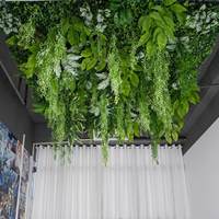 Künstliches Plastik-Grünpflanzenmaterial Umweltfreundliche Deckendekoration Weiche Einrichtungsgegenstände Trendige Livestream-Studio-Landschaftsgestaltung Hotel Weihnachten