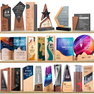 Base de <span class=keywords><strong>Madera</strong></span> de Nogal Negro para <span class=keywords><strong>Trofeos</strong></span>, como Regalo de Graduación o Recuerdo de Lujo - Product Image 3
