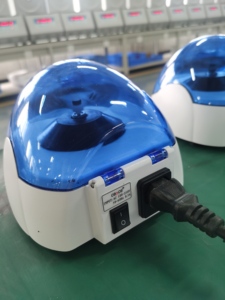 Micro centrifugo portátil com baixa velocidade, 4000r/min ou alta velocidade 10000r/min, centrífugo médico - Product Image 2