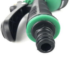 Pistolet à eau de jardin en plastique, buse de pulvérisation à 7 modes pour le lavage de voiture et l'utilisation en extérieur - Product Image 4