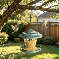 Mangeoire à oiseaux en plastique pour l'extérieur avec toit, mangeoire à oiseaux suspendue en plastique portable pour l'extérieur, mangeoire pour oiseaux sauvages