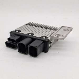 Unità di controllo della ventola del radiatore per VW <span class=keywords><strong>Transporter</strong></span> <span class=keywords><strong>T5</strong></span> <span class=keywords><strong>2003</strong></span> - 2010 7H0919506D 898096000 - Product Image 2