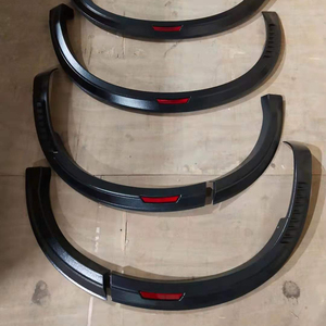 Vente chaude 4x4 ramasser des accessoires extérieurs de voiture fusées d'aile de roue pour FORD/<span class=keywords><strong>ISUZU</strong></span>/TOYOTA - Product Image 1