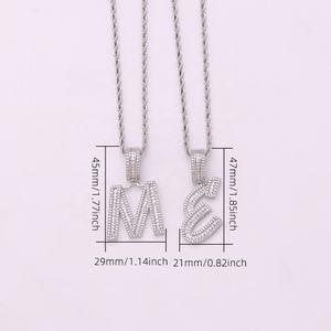 Venta al por mayor de moda Bling Latón chapado en oro Baguette Zircon 26 letras colgante collar para Mujeres Hombres Iced Out inglés encanto joyería - Product Image 2