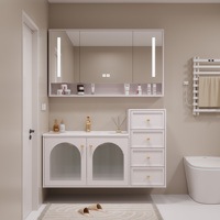 Meuble de salle de bain de style hôtel de luxe moderne, armoire en bois massif avec lavabo en céramique, miroir intelligent mural, design écologique